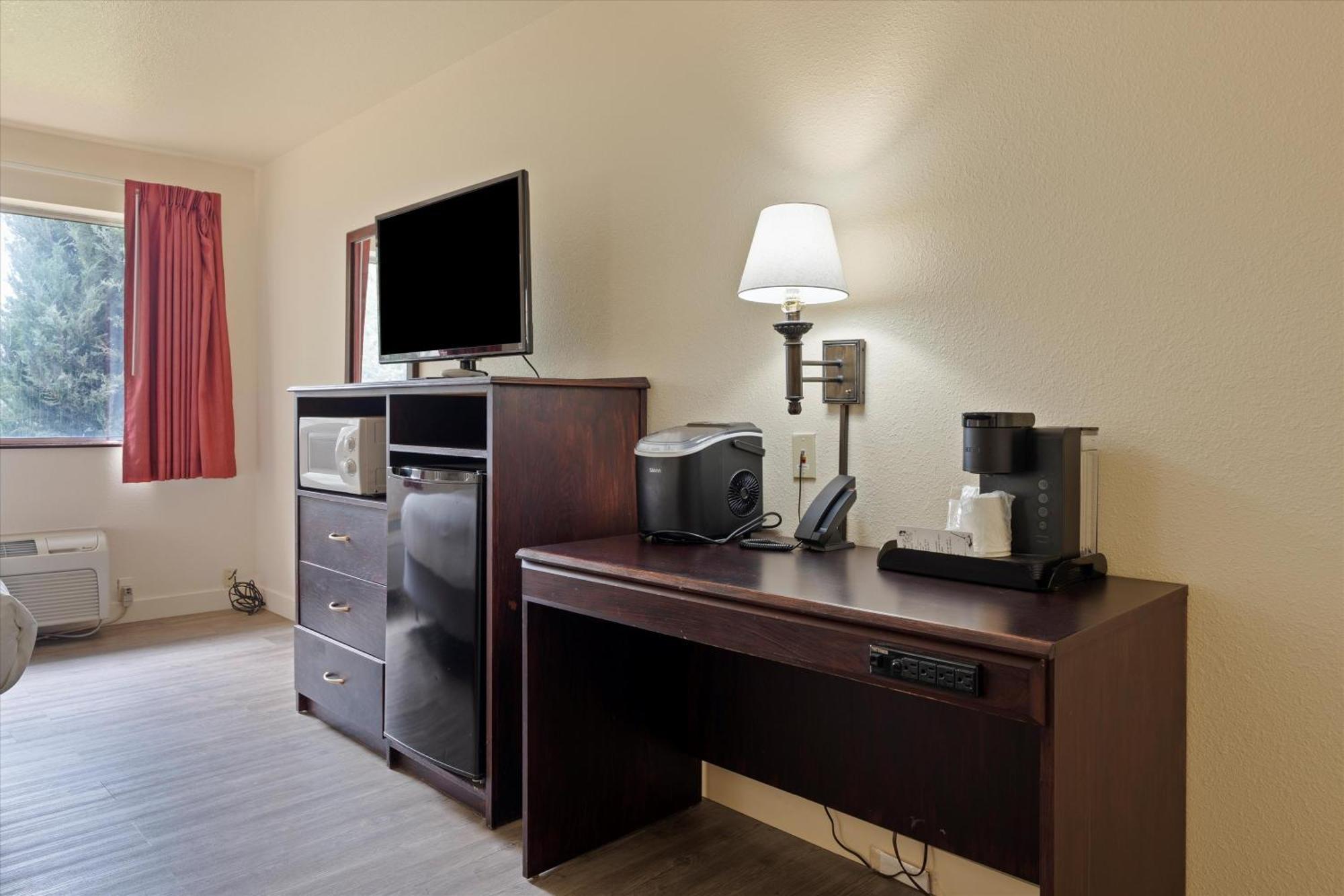 Quincy Inn And Suites المظهر الخارجي الصورة