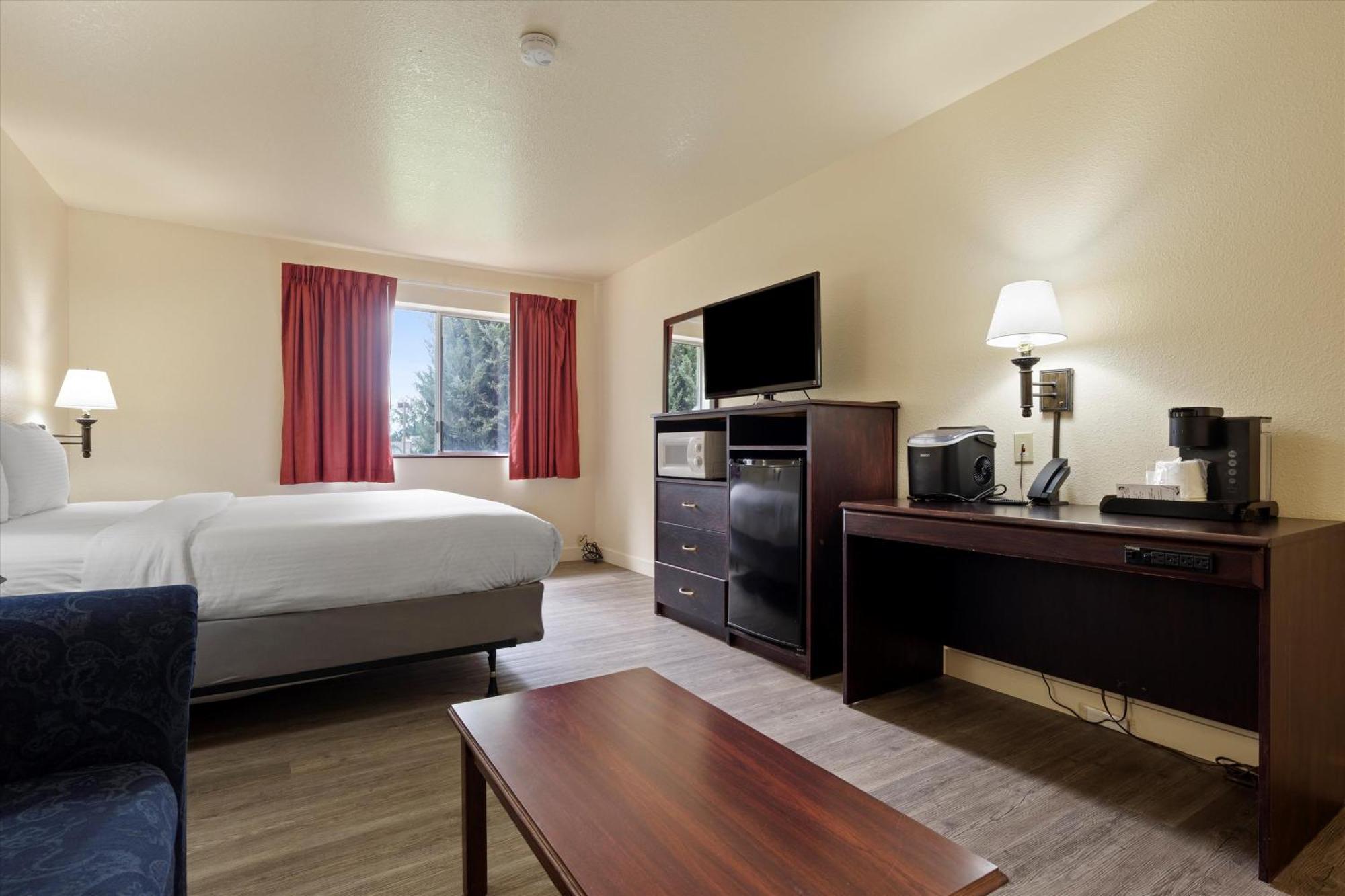 Quincy Inn And Suites المظهر الخارجي الصورة