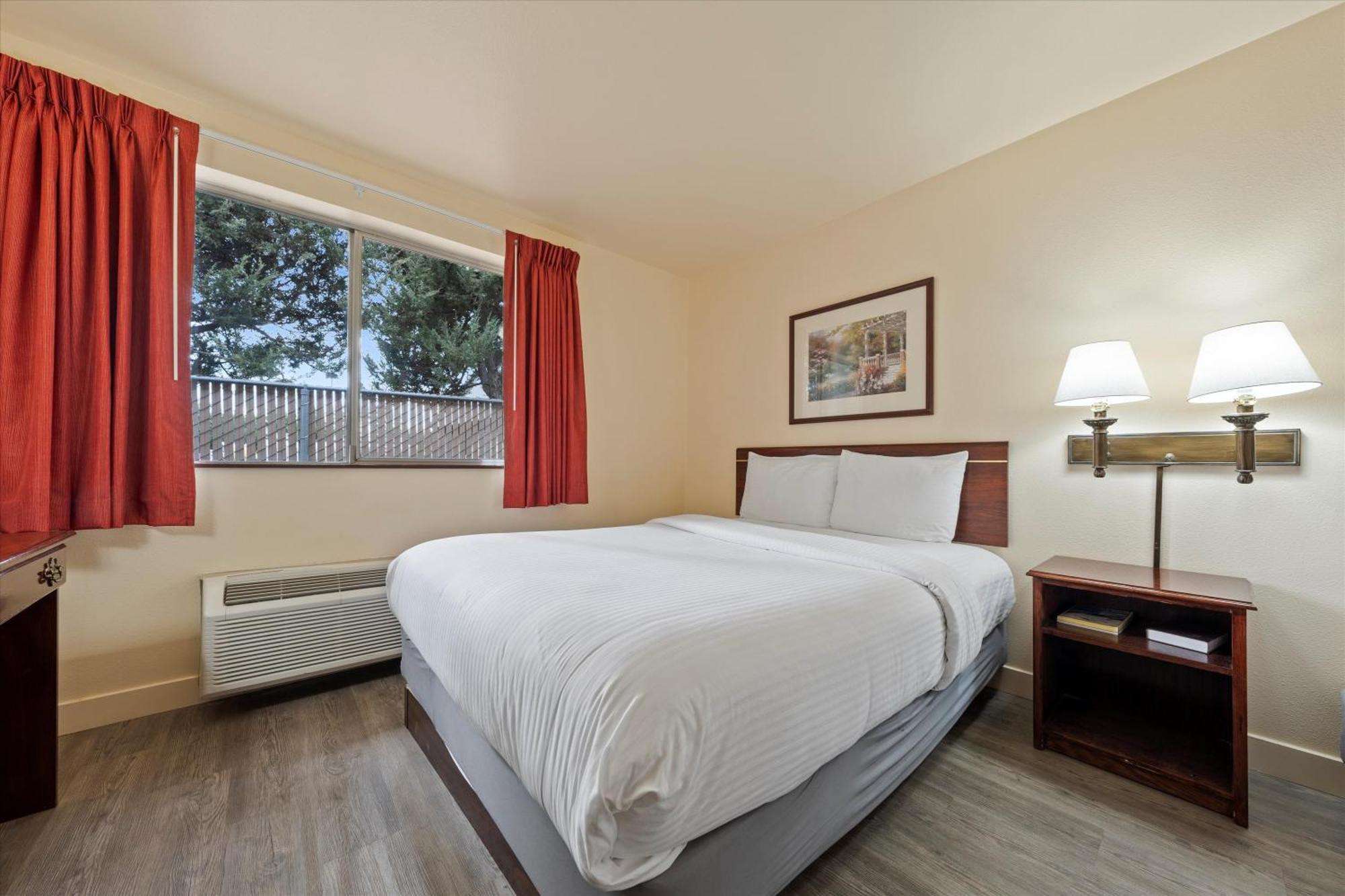 Quincy Inn And Suites المظهر الخارجي الصورة