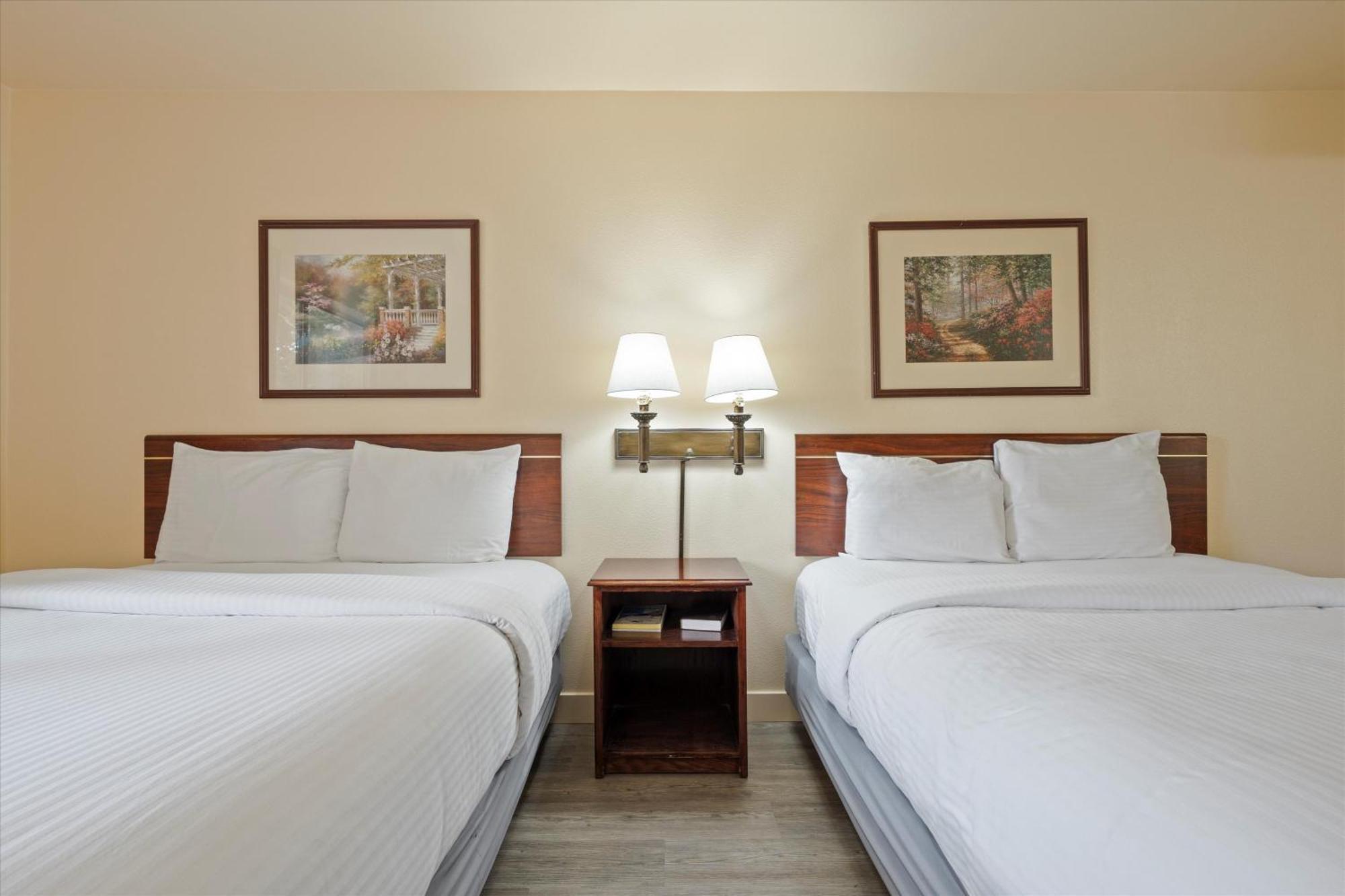 Quincy Inn And Suites المظهر الخارجي الصورة
