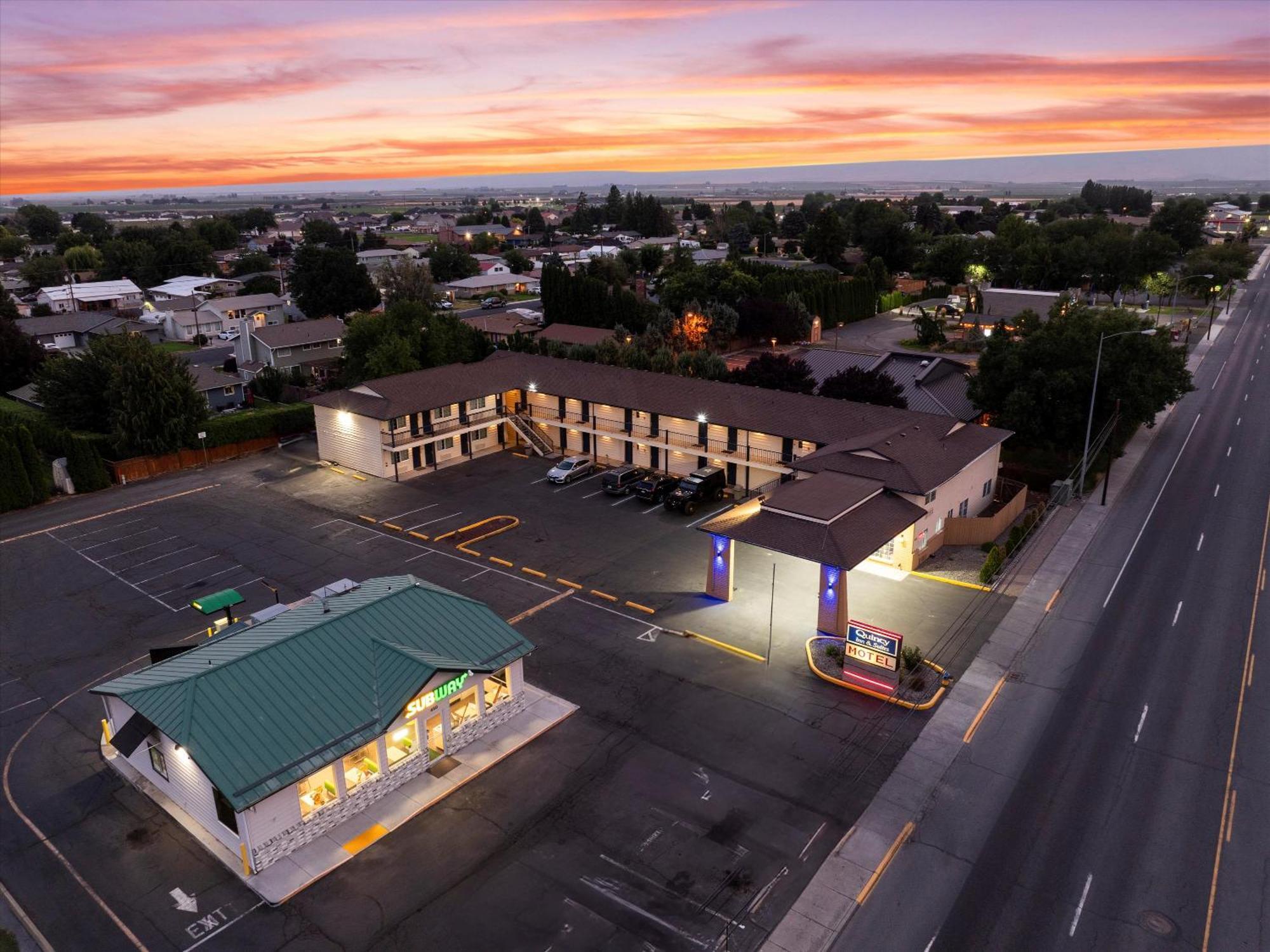 Quincy Inn And Suites المظهر الخارجي الصورة