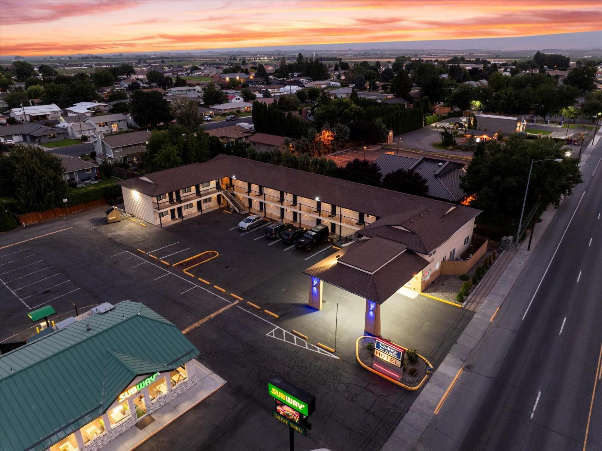 Quincy Inn And Suites المظهر الخارجي الصورة