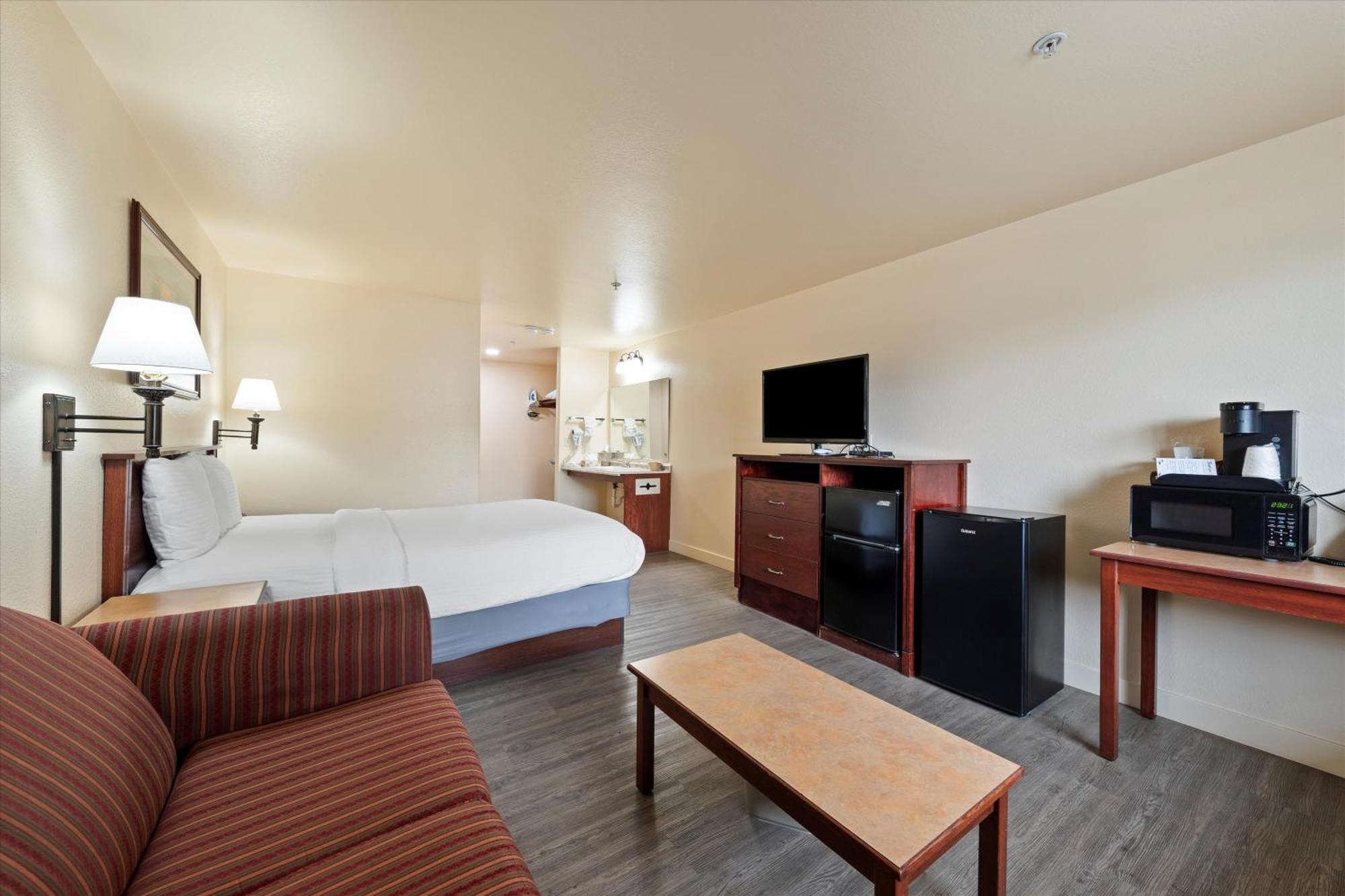 Quincy Inn And Suites المظهر الخارجي الصورة