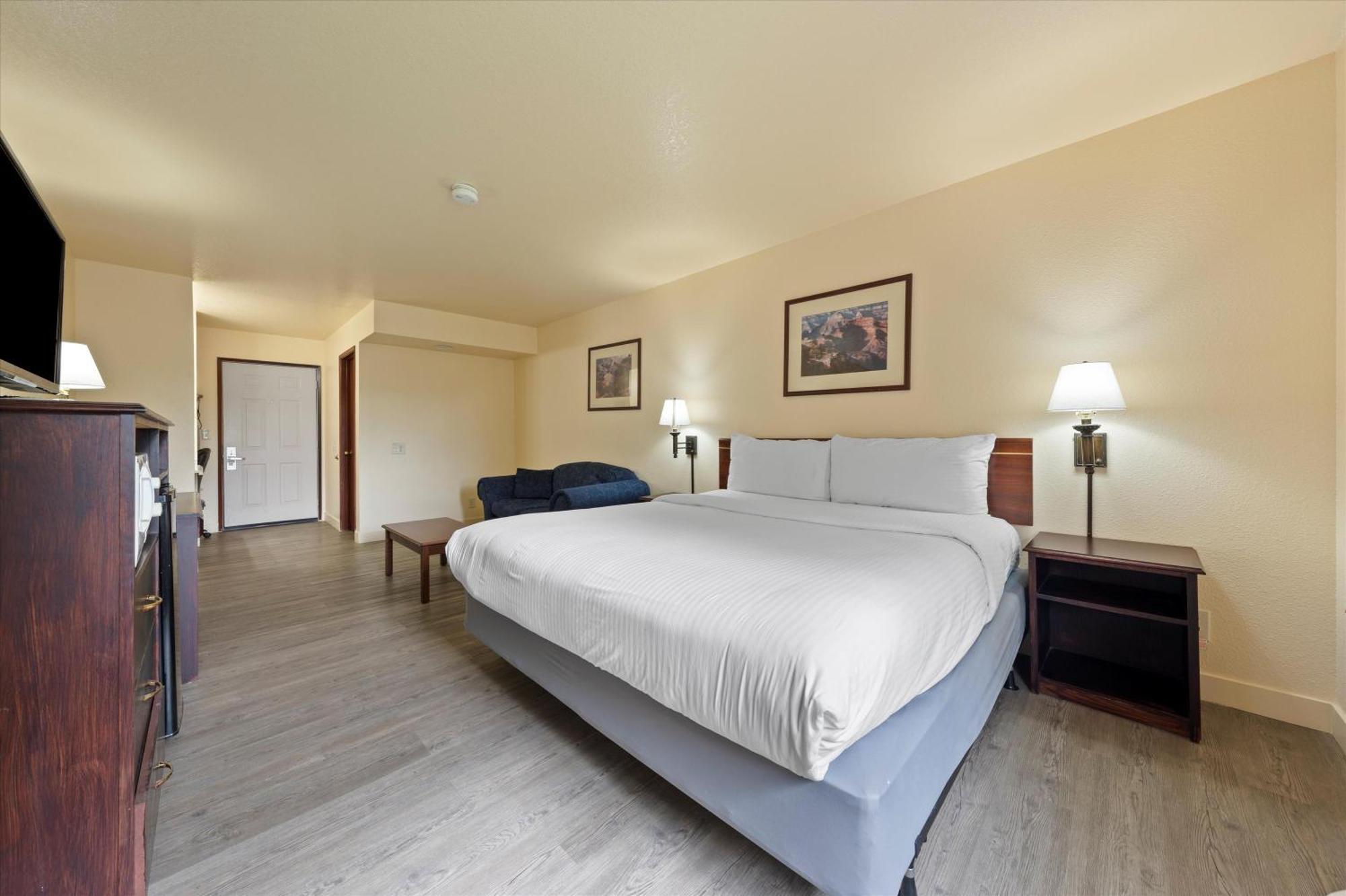 Quincy Inn And Suites المظهر الخارجي الصورة
